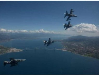 «HNIOXOΣ 2017»: Εντυπωσιακές φωτογραφίες από πτήσεις μαχητικών πάνω από τη Γέφυρα Ρίου Αντιρρίου